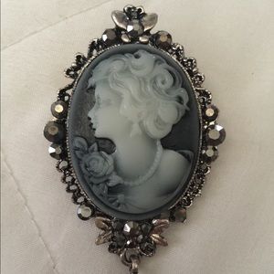 Vintage Cameo Brooch